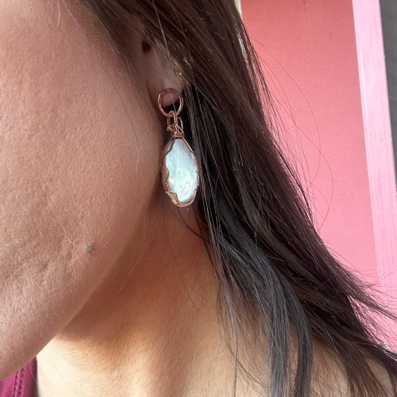 14k Gold Fill Natural Mother of Pearl Statement Earrings - Picture 6 of 11